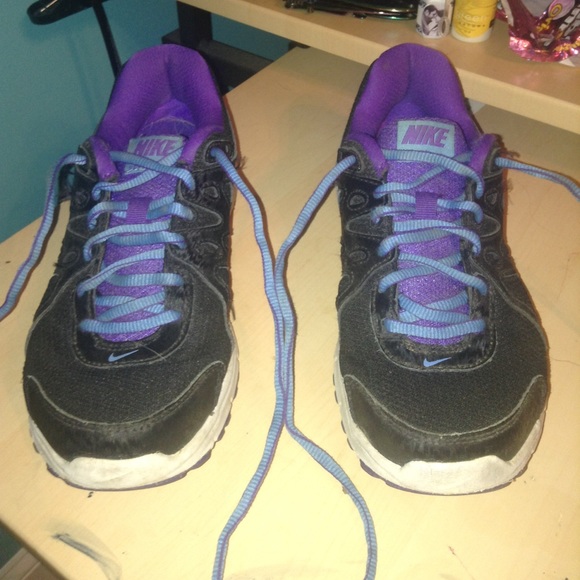 Nike Sneakers - Picture 4 of 5