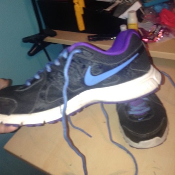 Nike Sneakers - Picture 3 of 5