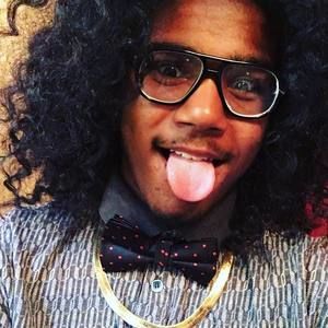 Meet your Posher, Leo