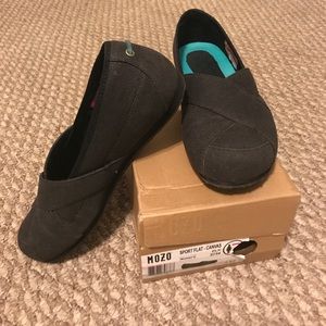 Mozo black shoes