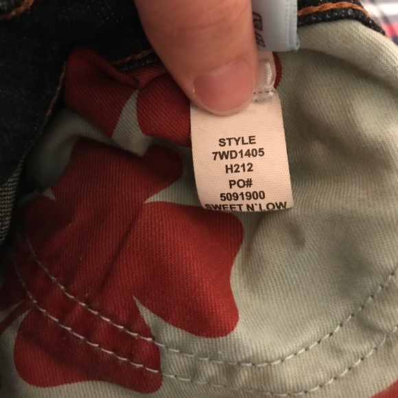 🍂Lucky Brand Sweet n Low Jeans 🍀 - Picture 3 of 6