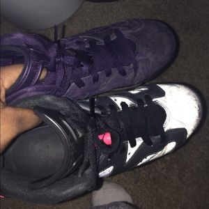 2 jordan retros. Worn 3 times.