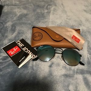 Round Metal Ray Ban's