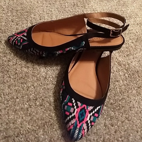 Flats - Picture 2 of 3