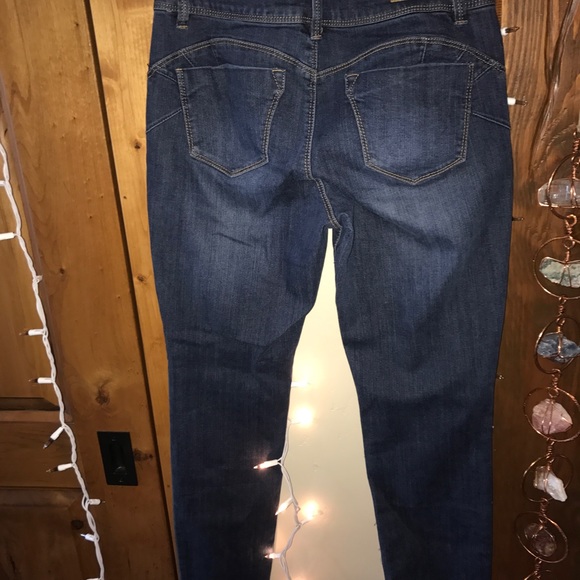 Jeans - Picture 2 of 2