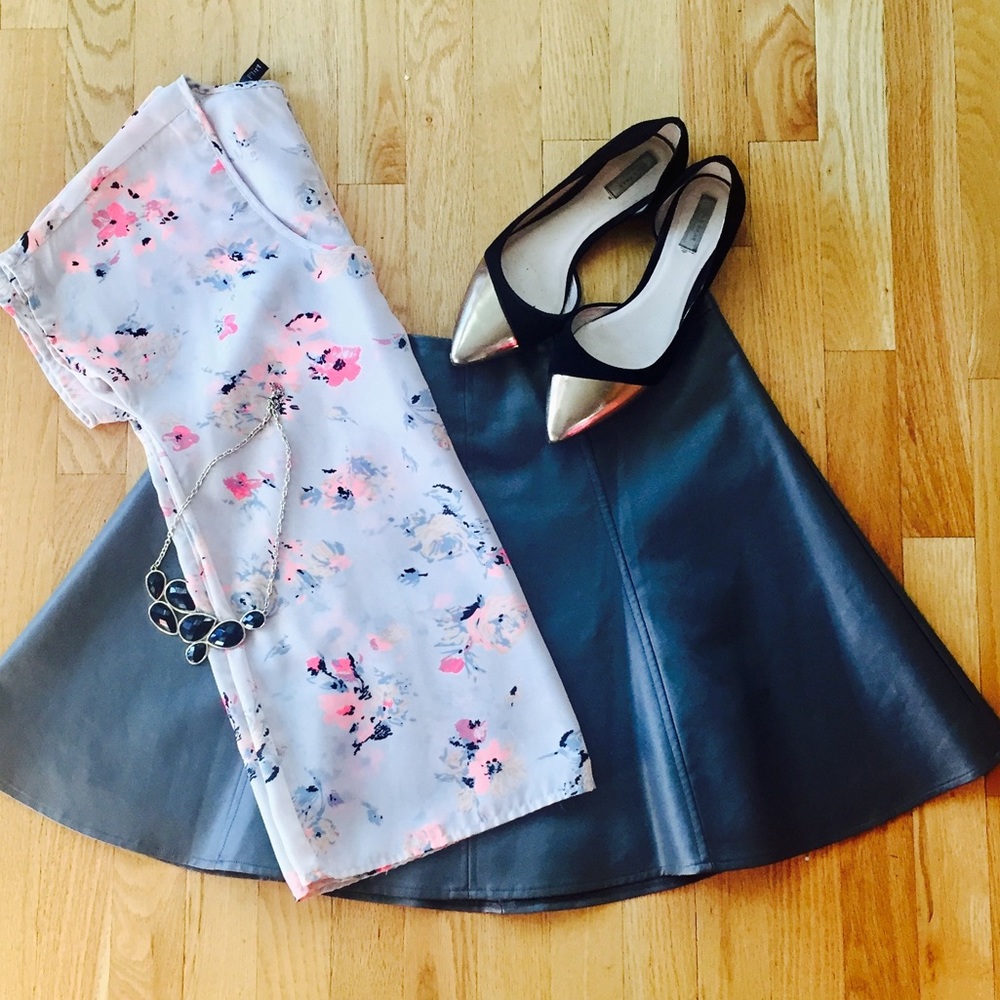 Colorful blouse. Cream with floral print.