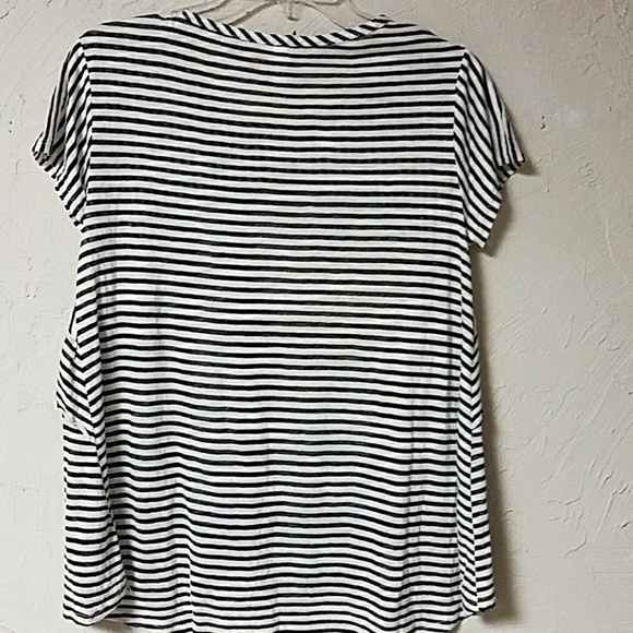 Exhilaration stripe..blouse - Picture 4 of 4