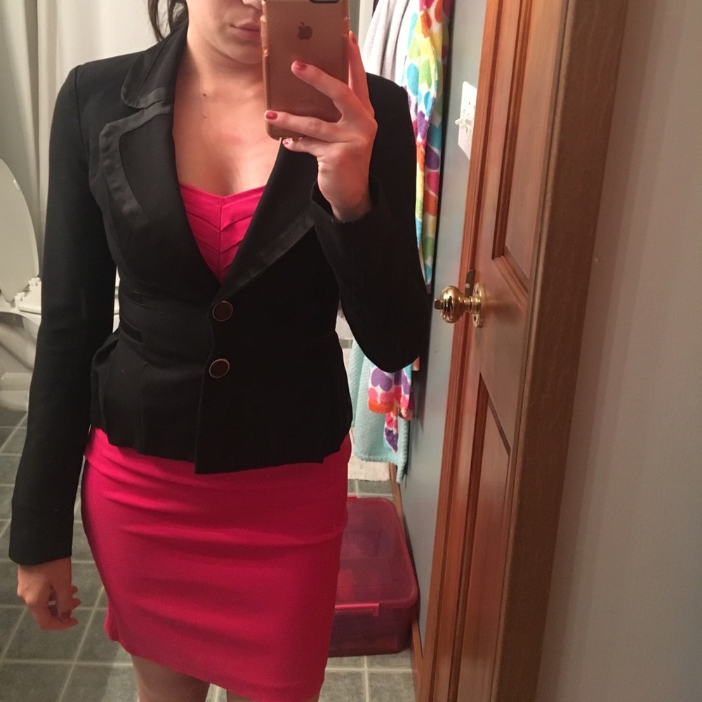 Crop black blazer