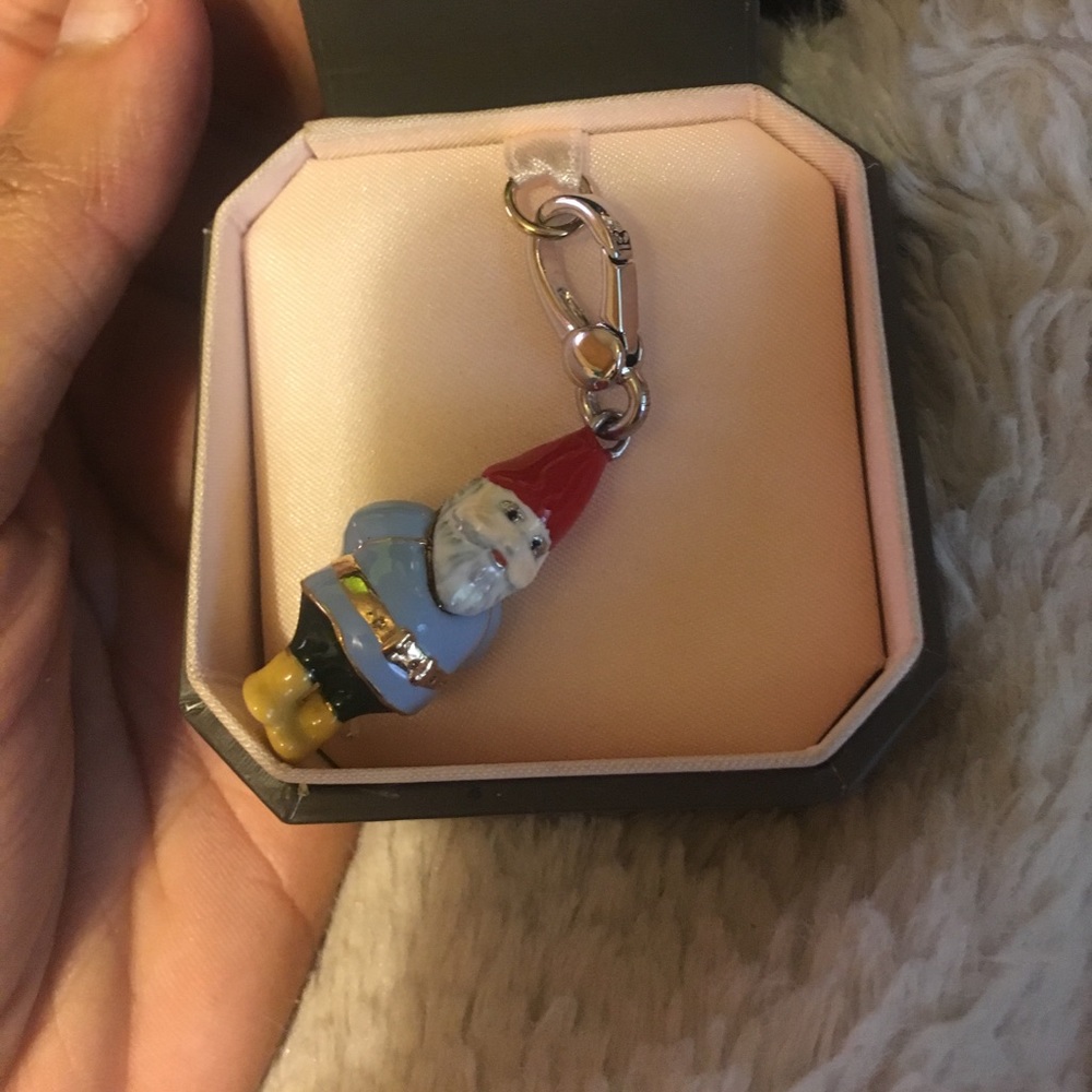 Juicy couture gnome and airplane charm RESERVE !