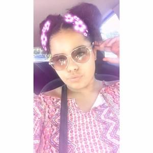 Meet your Posher, Kayla