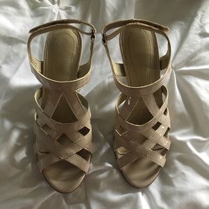 Nude Heals Size 7