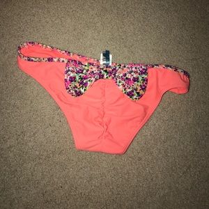 Coral bikini bottoms