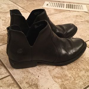 Born black booties