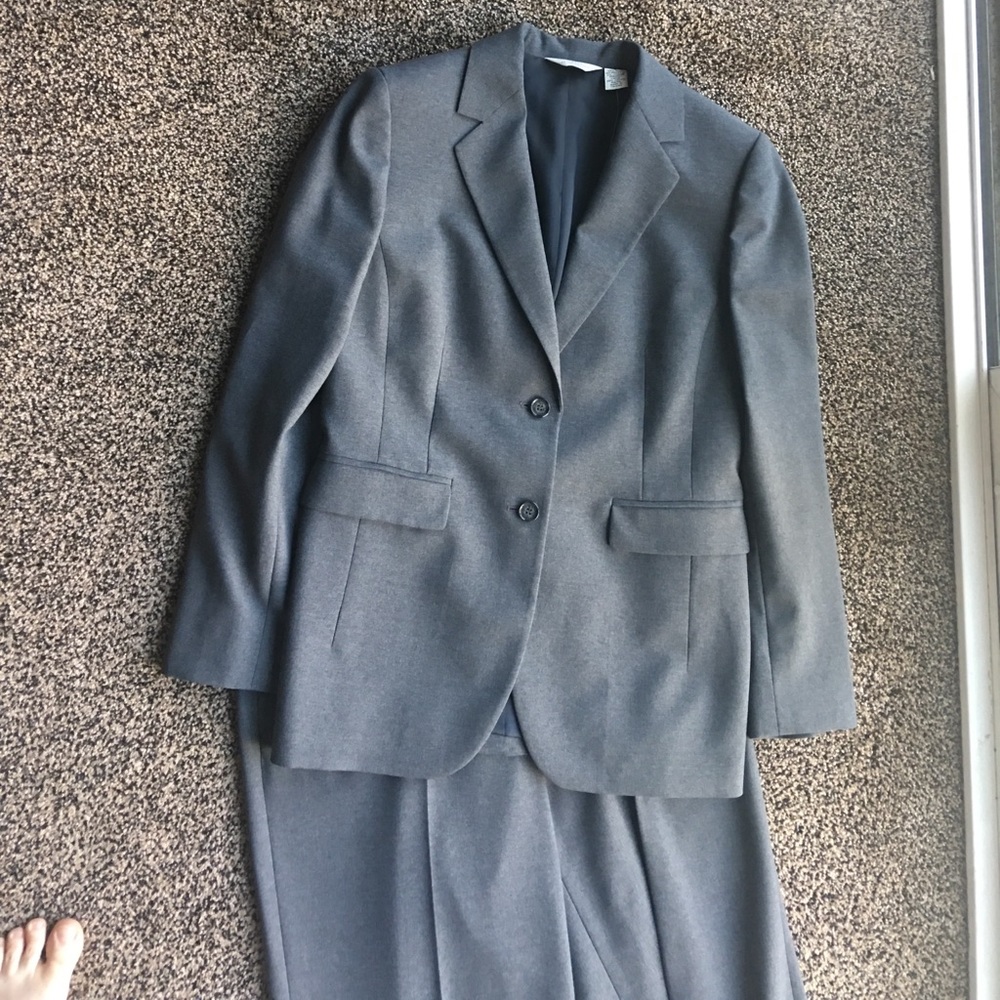 Brooks Brothers 346 6 Jacket 8 Pants Suit NWT