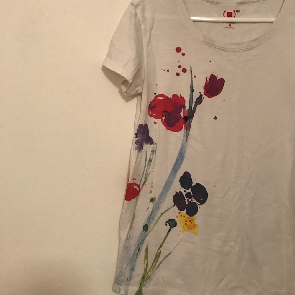☀️GAP T-shirt with Splattered Floral Print