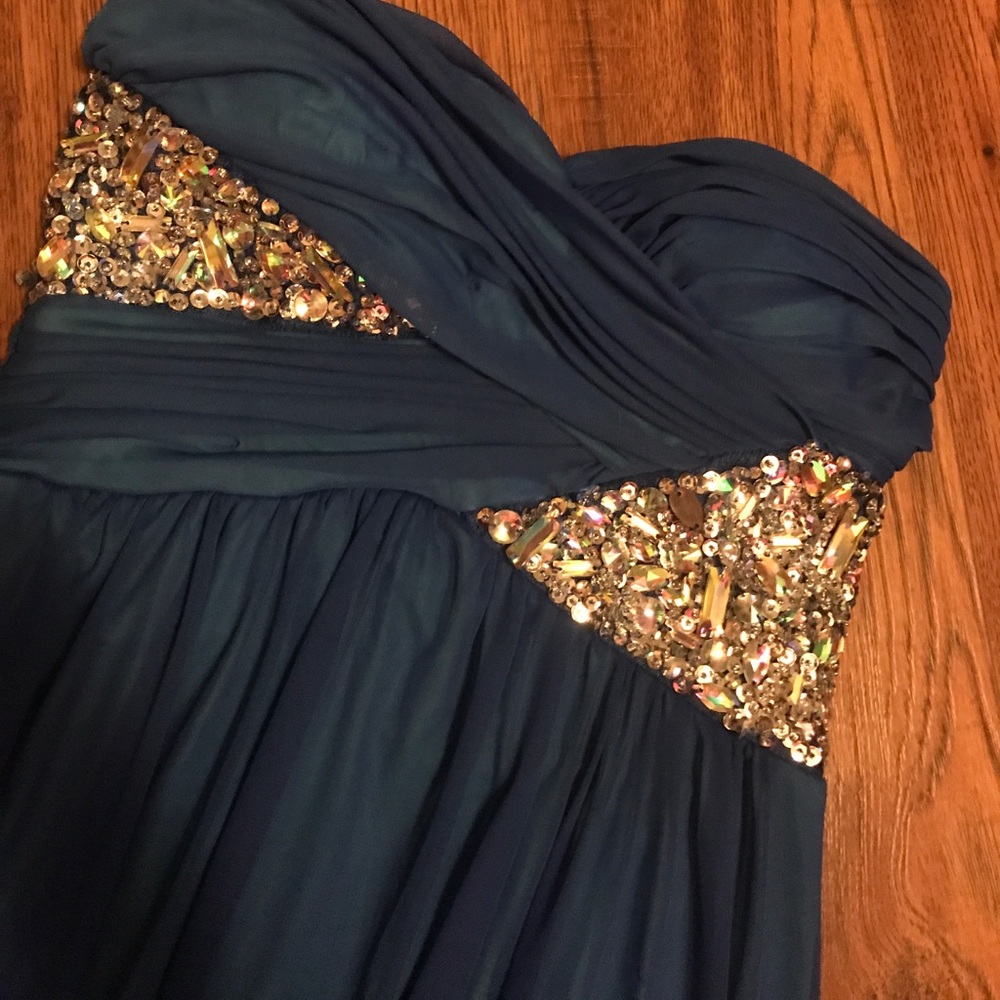 Prom Dress - Picture 2 of 4