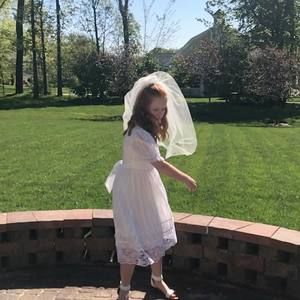 Meet your Posher, Caitlin