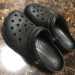 Black crocs