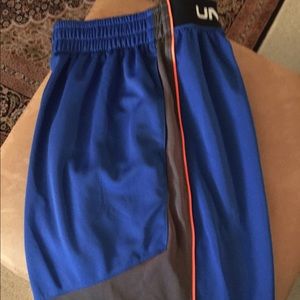 Boys Under Armour Youth Medium Athletic Shorts