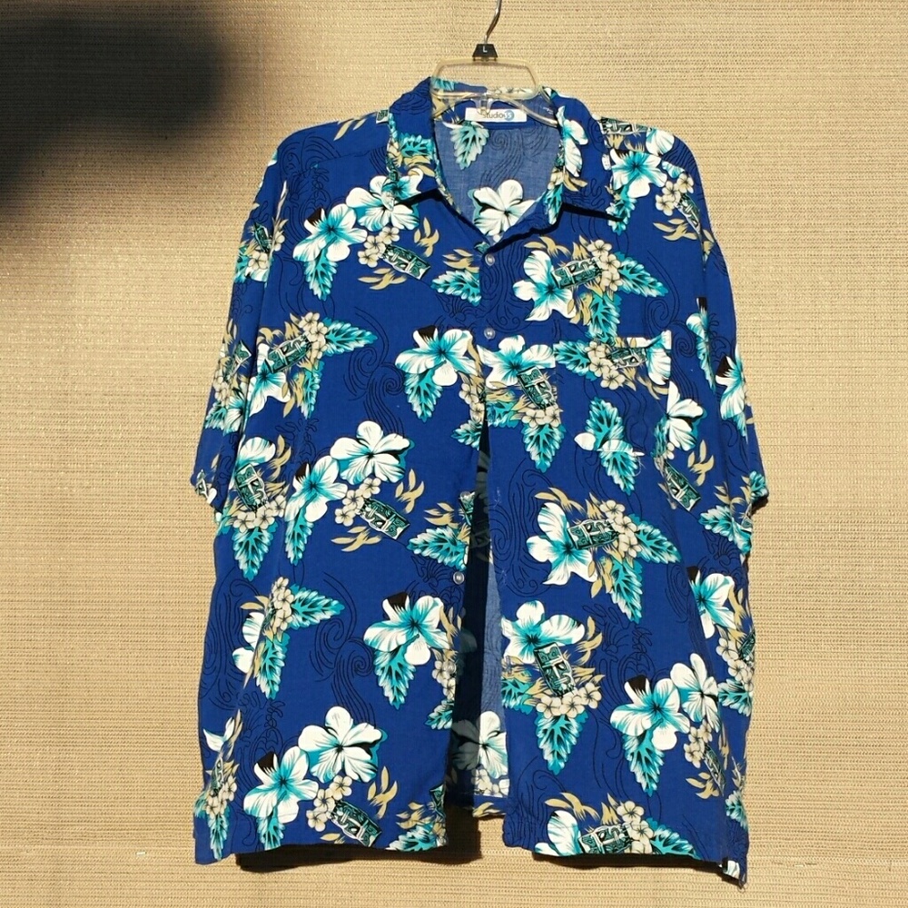 Hawaiian print shirt
