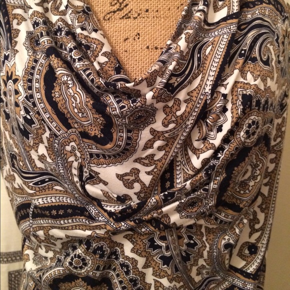 Pretty Michael Kors Sleeveless Top - Picture 2 of 6