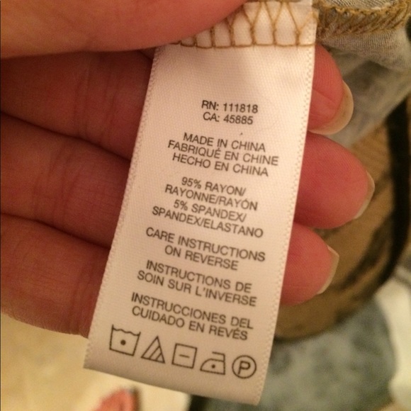 Pretty Michael Kors Sleeveless Top - Picture 5 of 6