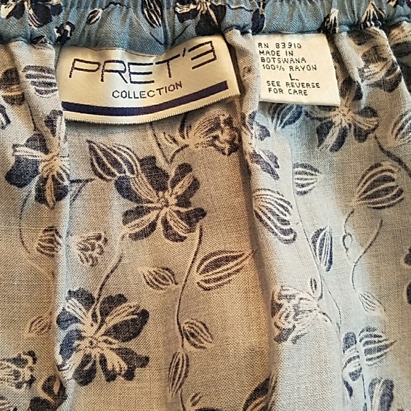 Pret'e Blue Floral Skirt - Picture 5 of 6