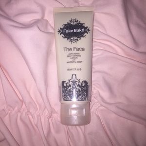 Never opened FAKE BAKE the face !