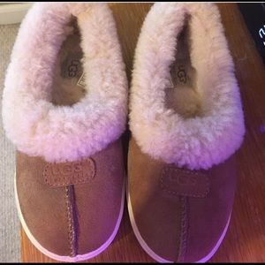 Kids Ugg slippers