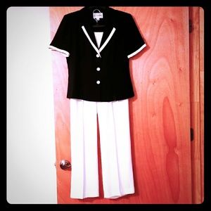 J. Taylor Pant Suit, Professional & Stylish, Sz 8