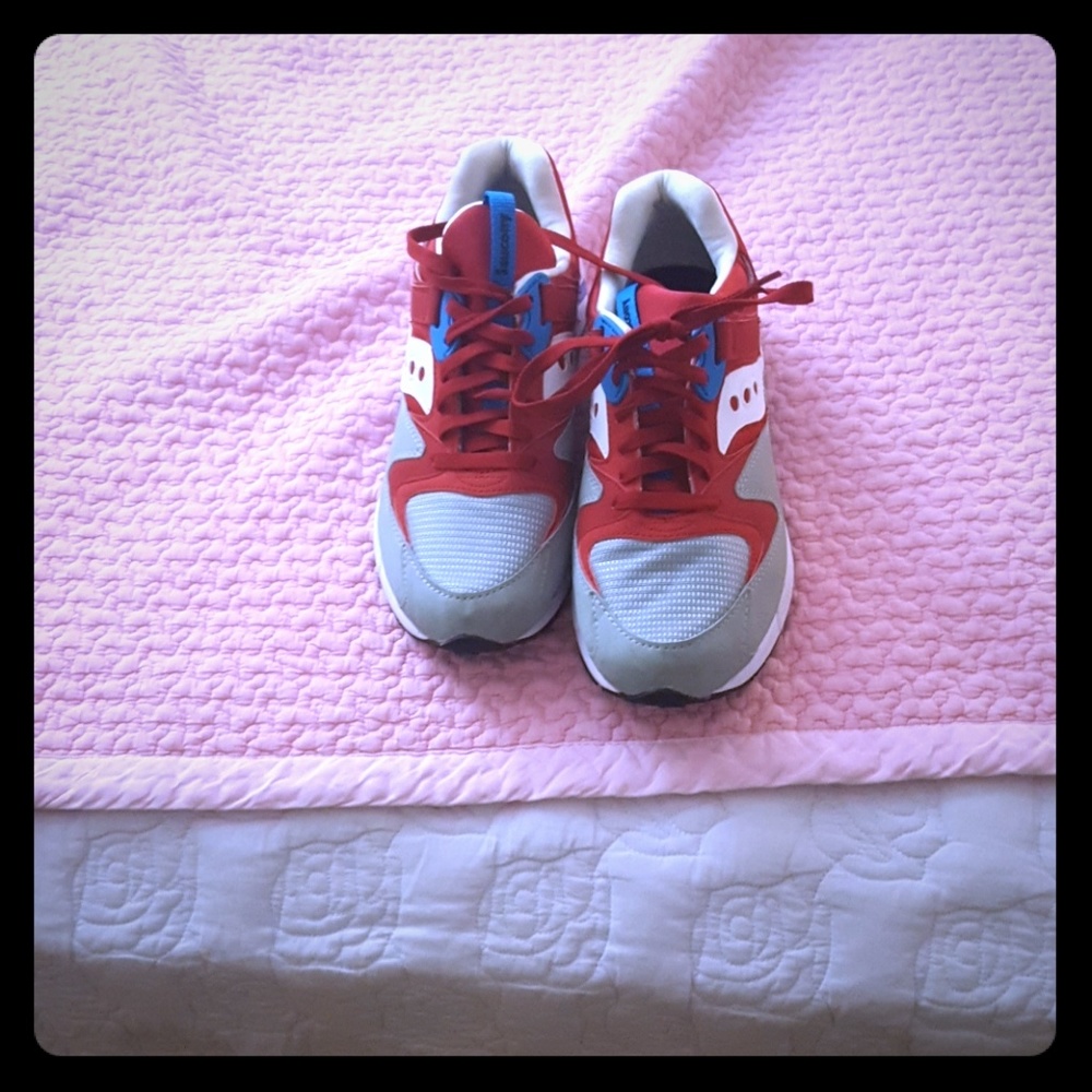 Saucony grid 9000 America colorway runners