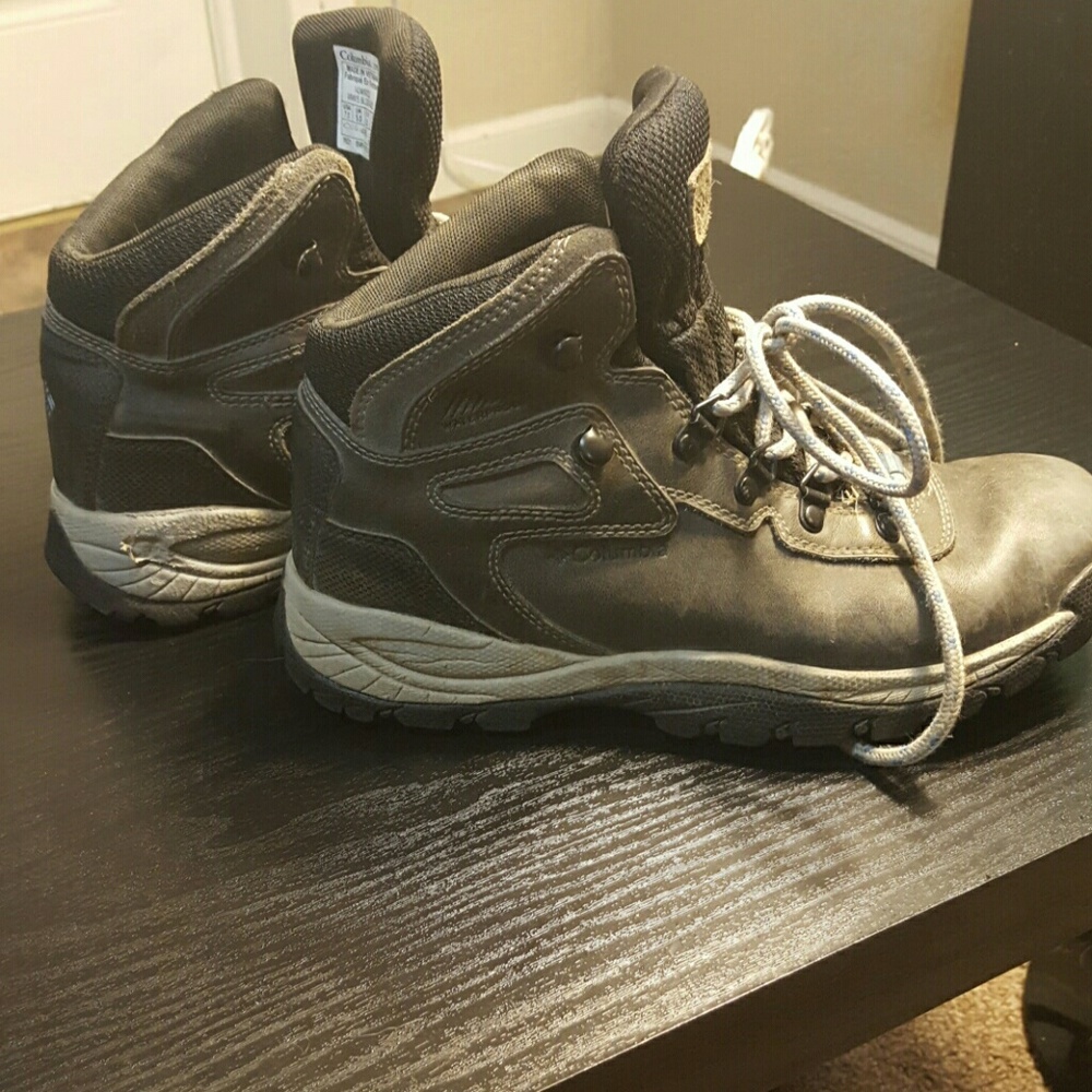 Nice Columbia Hiking Boots Size 7.5W