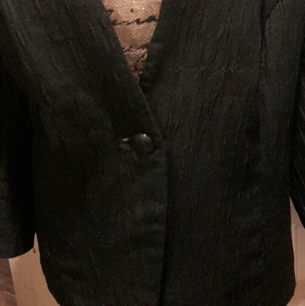 Blazer - Picture 2 of 5