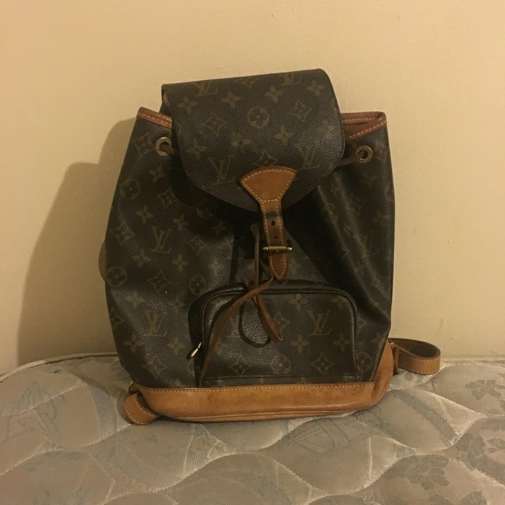 Louis vuttion backpack