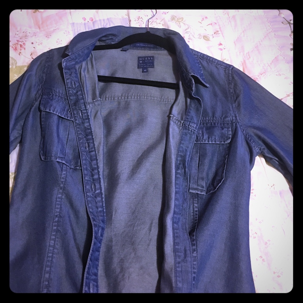 Guess the natalie shirt. Xs