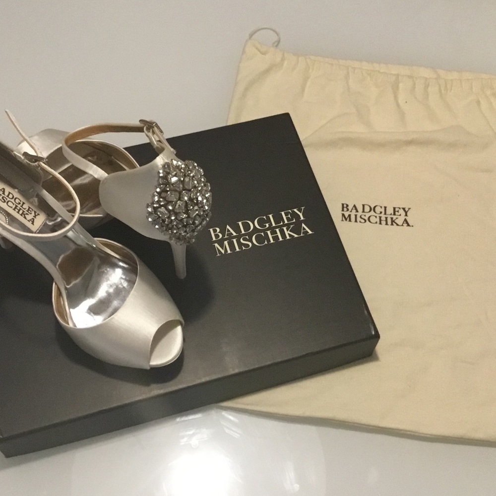 Badgley Mischka - White Dawn Heel