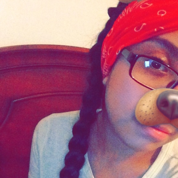 Meet your Posher, Julie - Picture 1 of 1