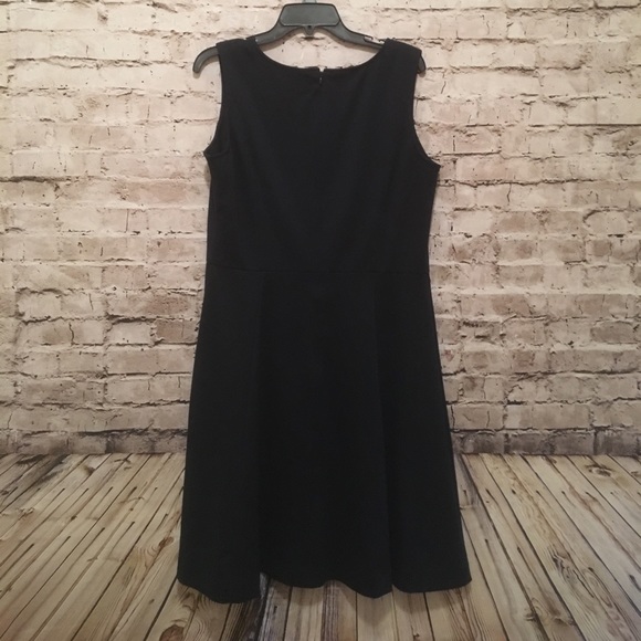 Black dress - Picture 2 of 3