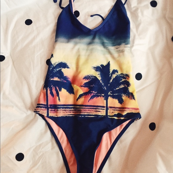 Forever 21 Other - Forever 21 one piece swimsuit 💝