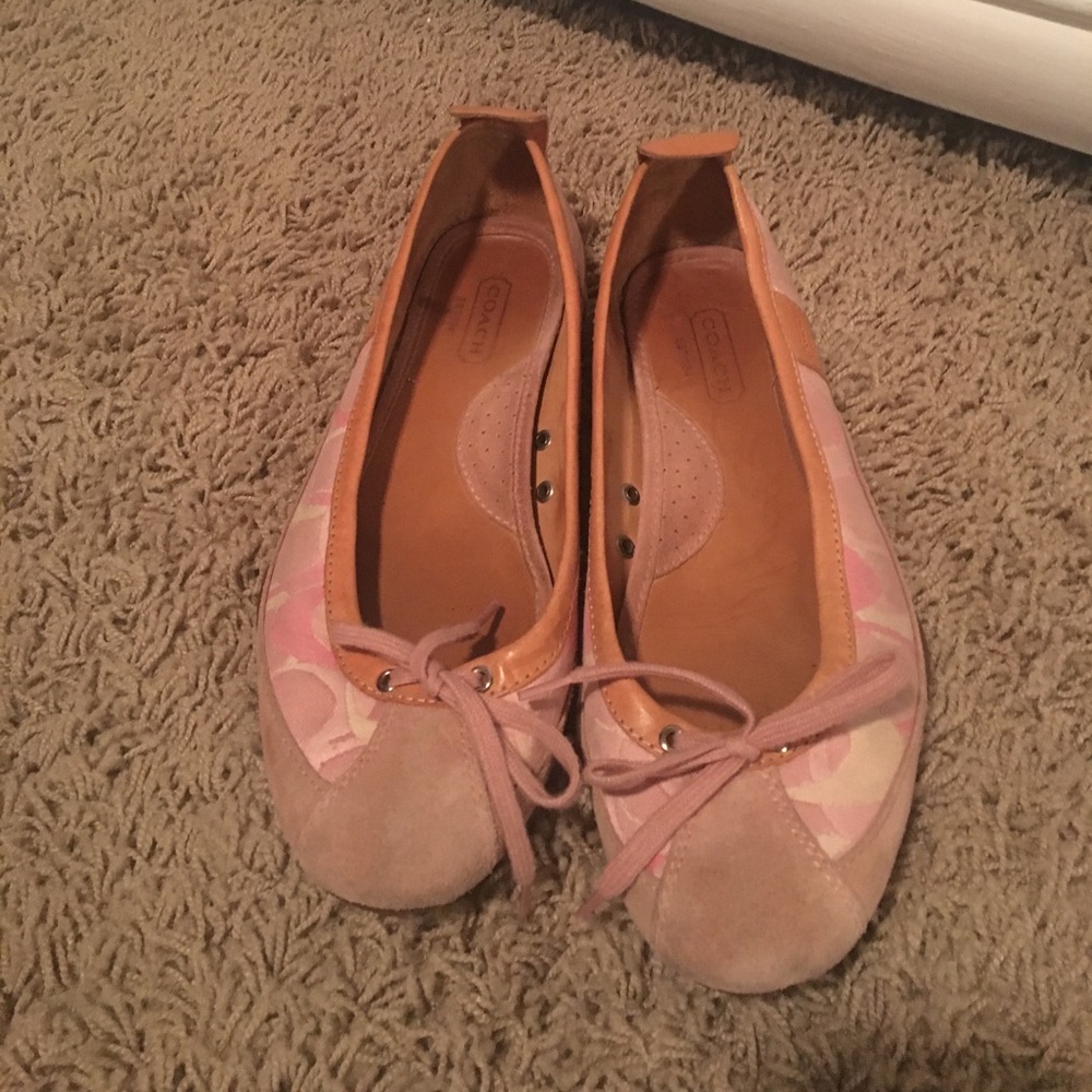 Coach flats