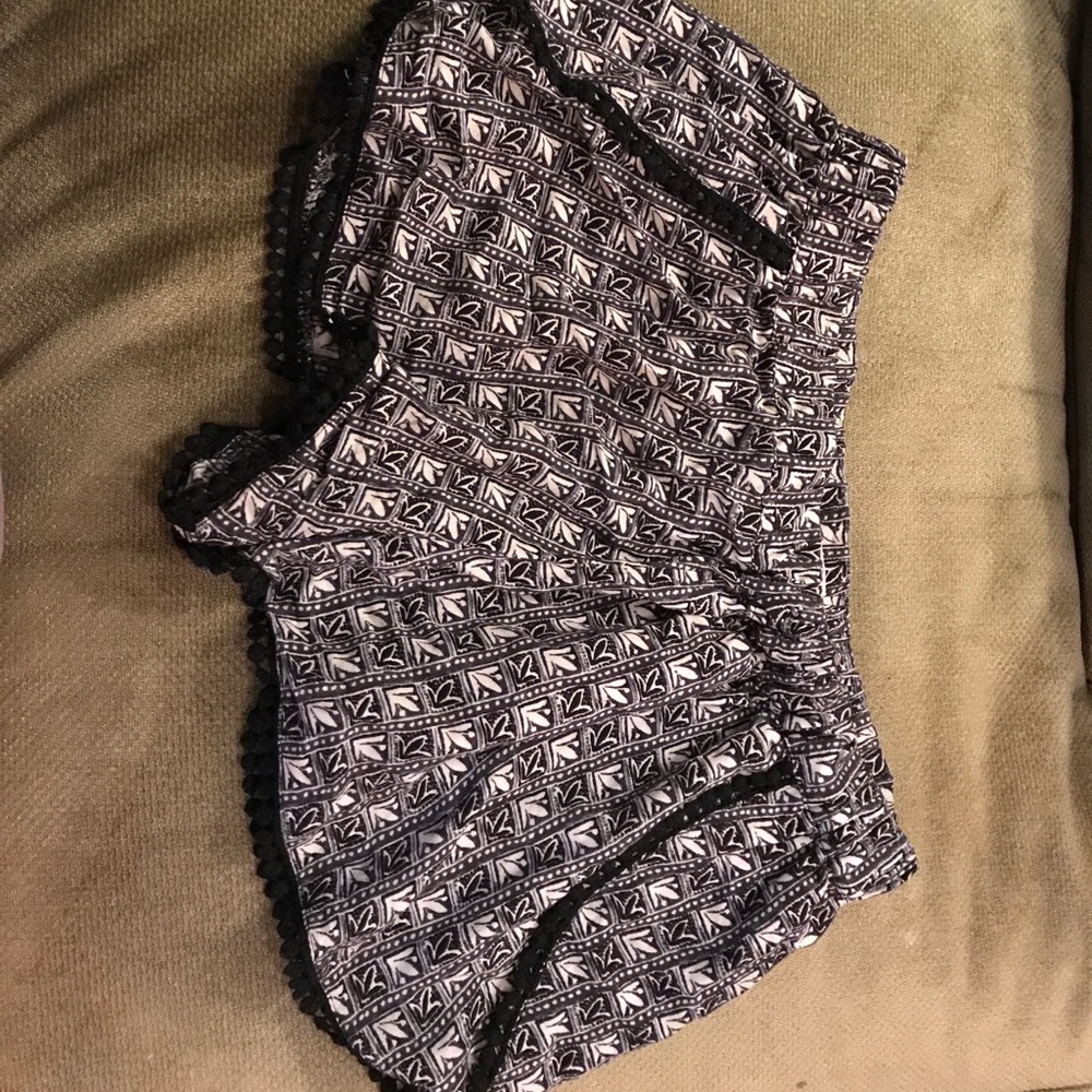Flowy patterned shorts