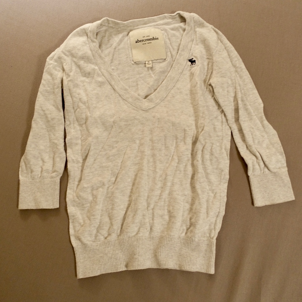 Abercrombie Gray 3/4 Sleeve Sweater