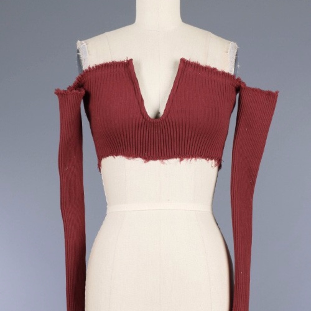 sexy deep v frayed hem crop