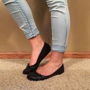 CUTE BLACK FLATS