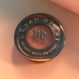 Urban decay single shadow (sin)