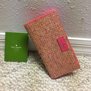 ✨MUST GO✨ Kate Spade New York Wallet