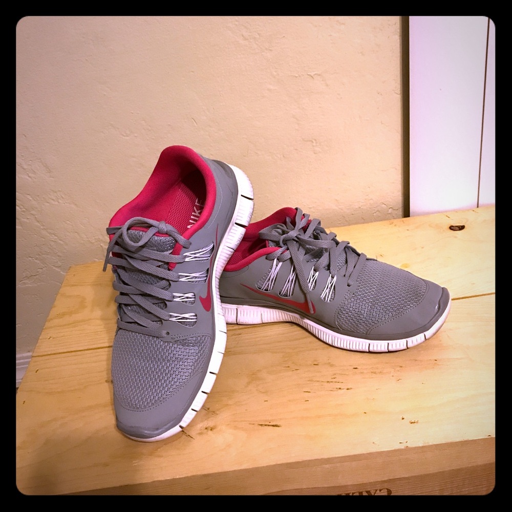 Nike free 5.0 shoes