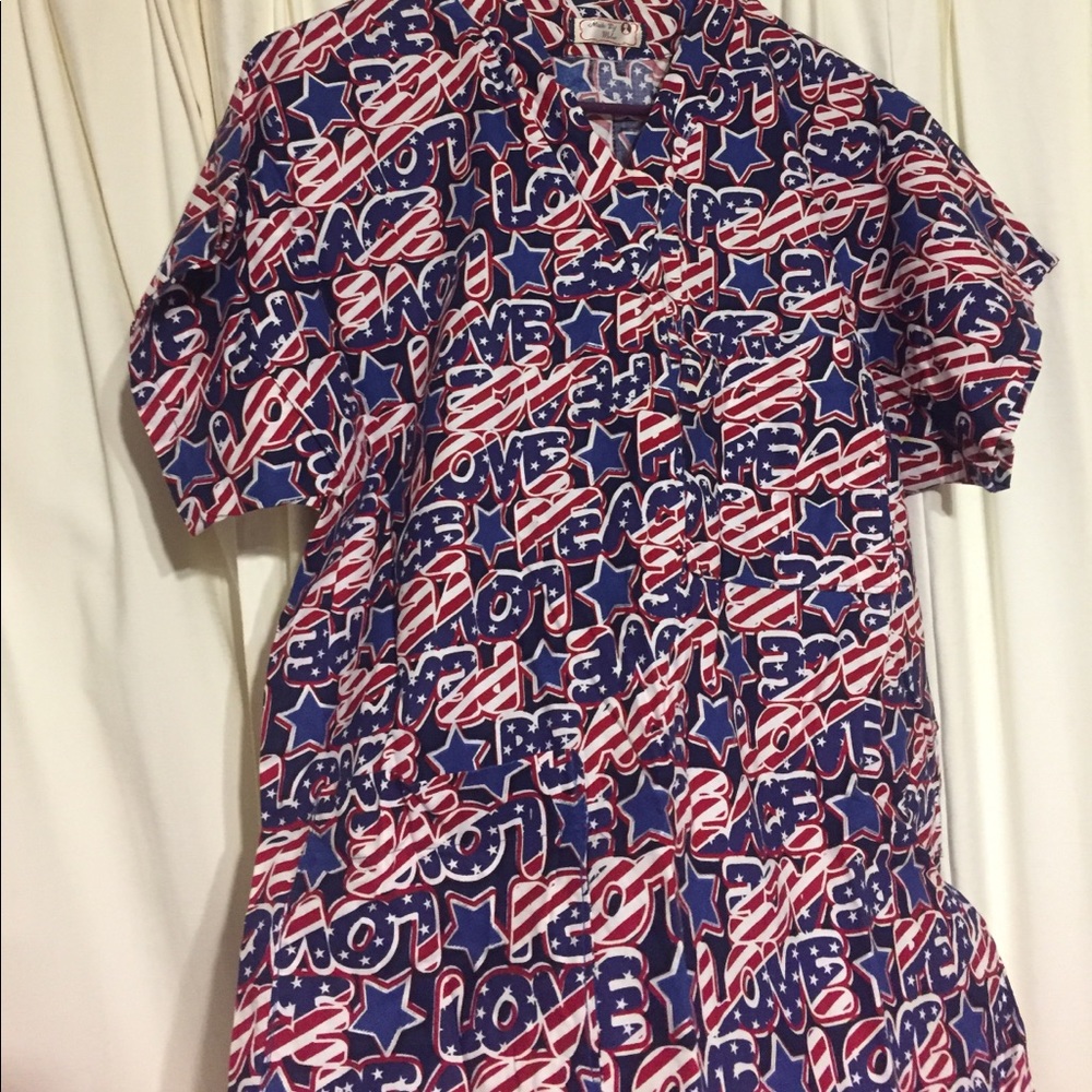 Scrub top (2 pockets)