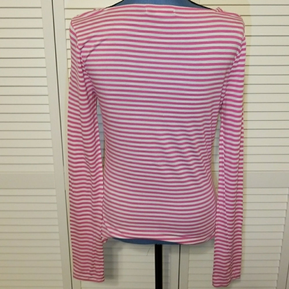 Forever 21 Essentials Top - Picture 2 of 3