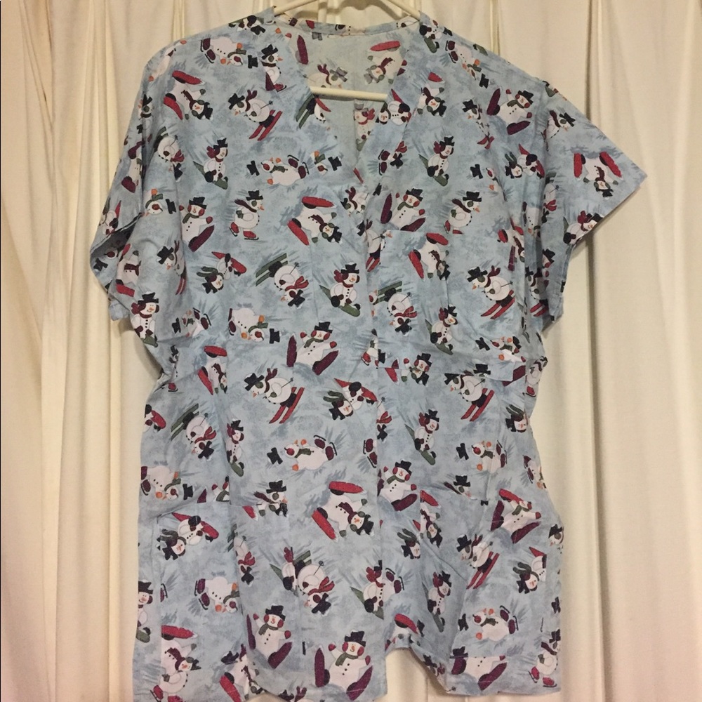 2 pocket scrub top